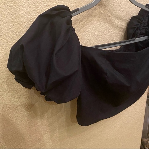 NWT~ABERCROMBIE & FITCH Black Puff Sleeve Cropped Top Size Small - Picture 2 of 8